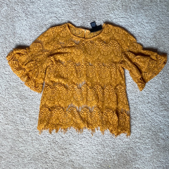 Mustard lace top open back Sz M - Picture 2 of 4